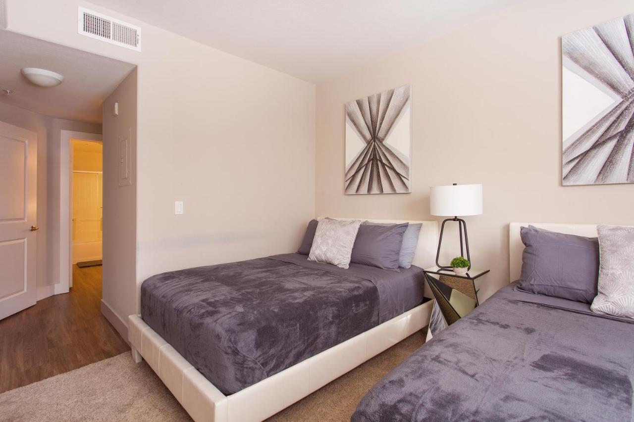 Westwood Luxury Suites Los Angeles Exterior photo